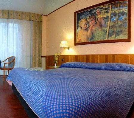 Western Salicone 3*